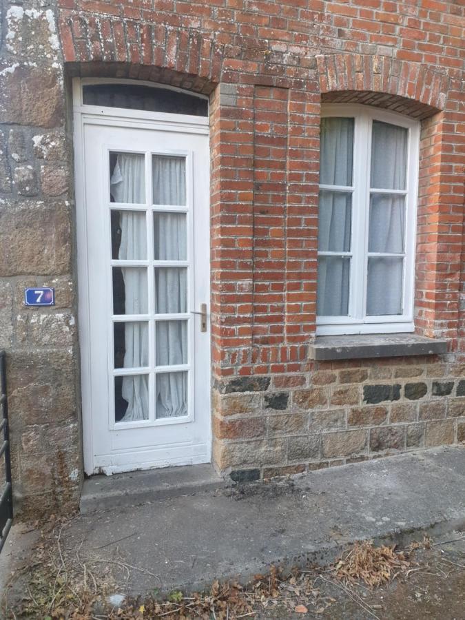 Saint Cyr Du Bailleul - Maison Saint-Cyr-du-Bailleul Exterior foto